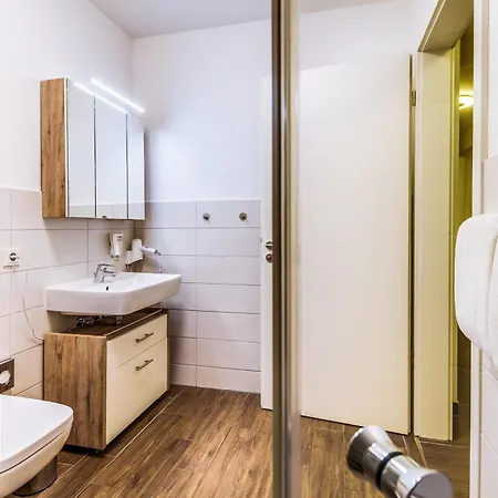 Lagovida Moewenblick D Am Stoermthaler Grosspoesna